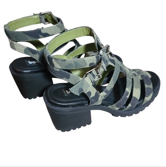 DIRTY LAUNDRY NWOT Fun Stuff Heeled Strappy Sandal In Camo Size 8.5 EUR 39 - Picture 7 of 13